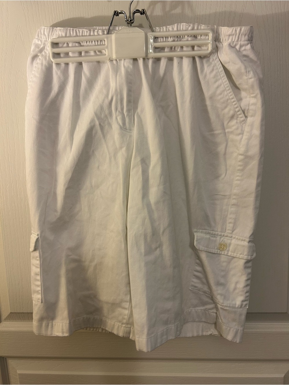 Classic Elements White Cargo pants with Side PocketsSize 14P